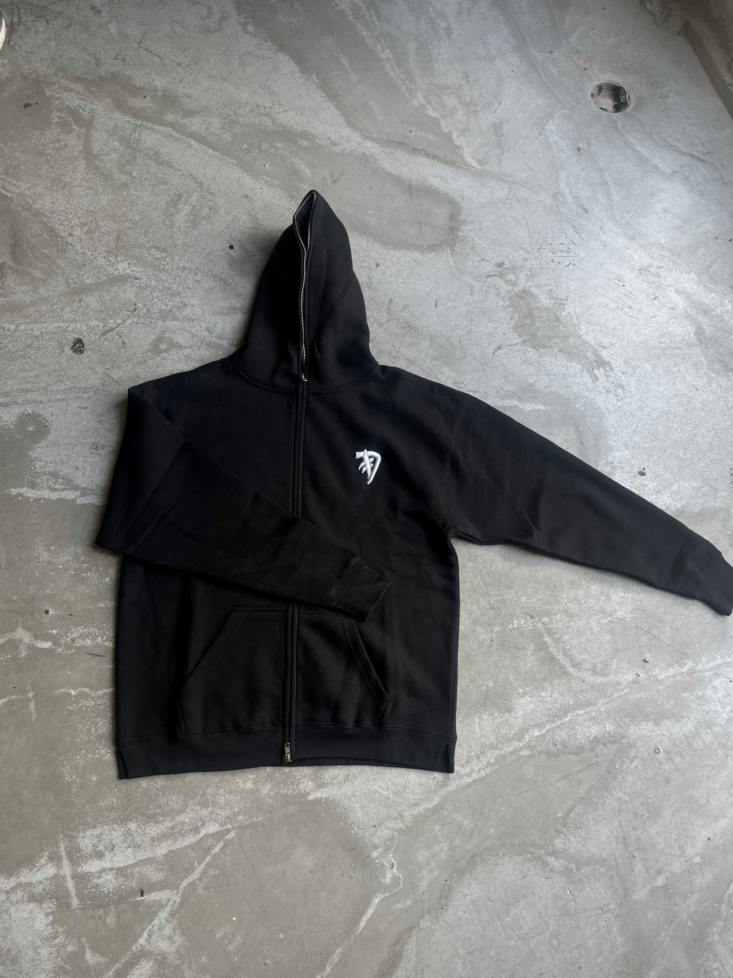 *Full Zip-Up Jacket 🥷